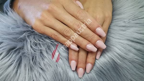 BETTYPIXIE nails and more - Nagelstudio