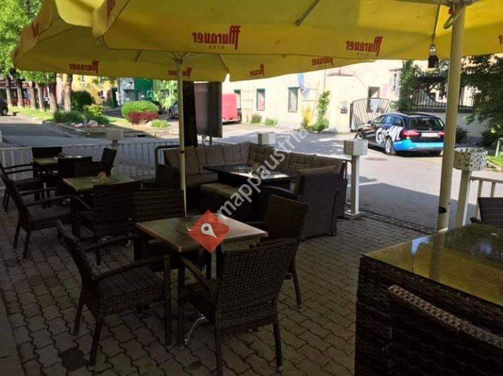 Cafe Castra am Platz