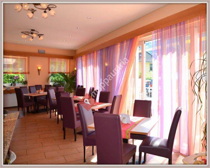 Cafe Pub Mauzi