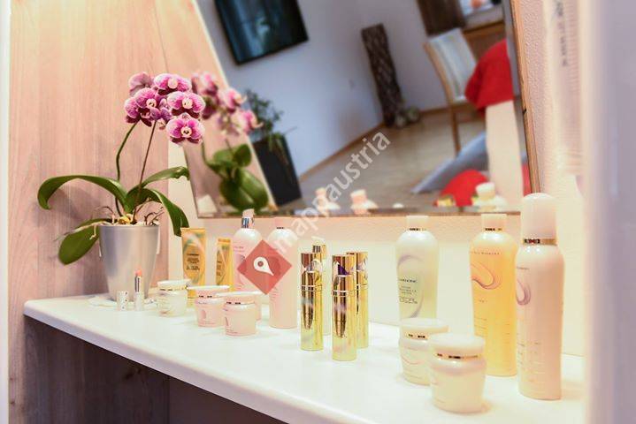 Channoine Beraterin - Lucia Haberfellner