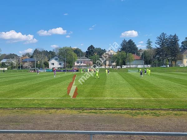 Fußballplatz