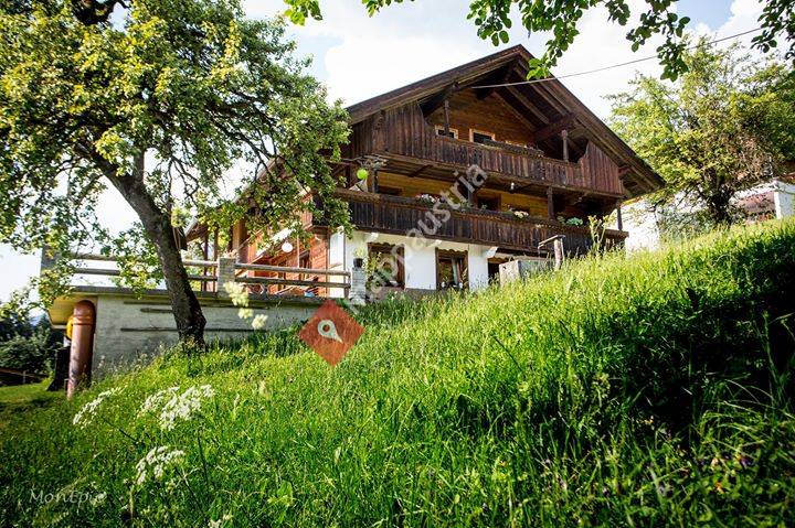 House 4 Elements, Hostel in Zillertal