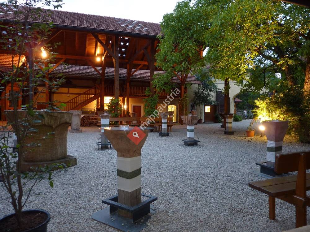 Loryhof-Heubad u. Mostheuriger