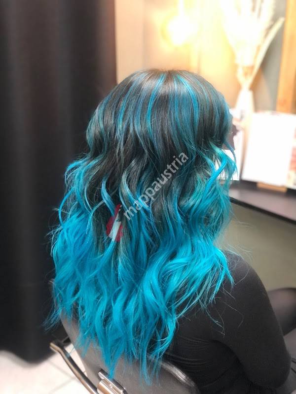 M.M hairstyle Melanie Maucha