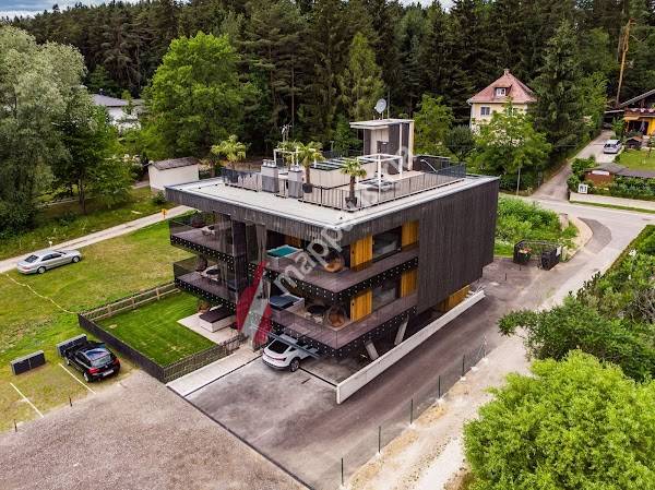Merlrose - Premium Apartments