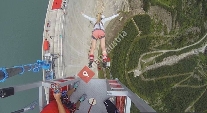 Rupert Hirner Bungy Jumping