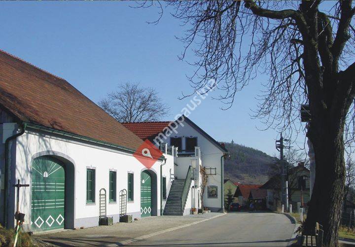 Schmankerl & Wein Familie Jungwirth