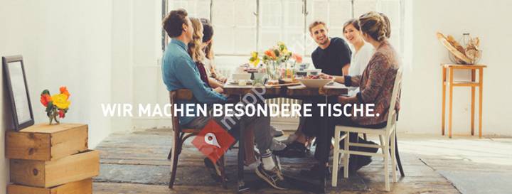 Tisch Mitte